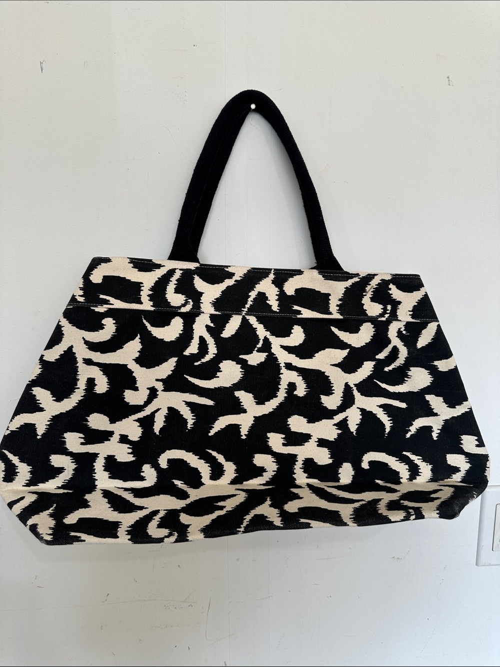 🥕 NWOT Rock Flower Paper Canvas Tote